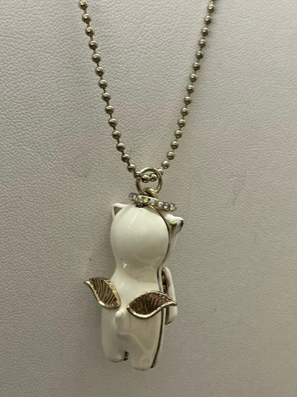 BETSEY JOHNSON GOLD TONE WHITE EMAMEL 3D ANGEL BEAR LONG PENDANT NECKLACE